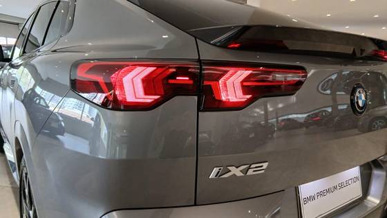 BMW iX2 64,8 KW ELÉTRICO XDRIVE30 M SPORT